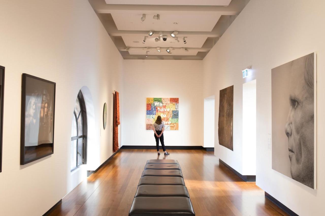 Valley Centre Stylish Boutique 2b W Pool Apartment Brisbane